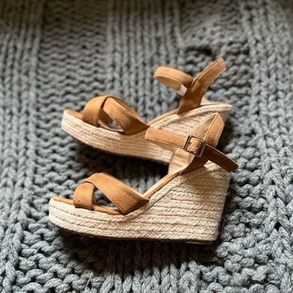 Vicki Vicki Platform Wedge Sandals - Picture 2 of 3